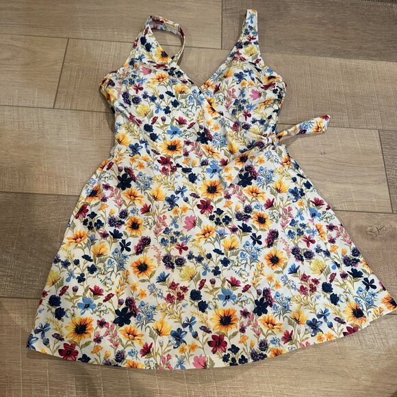 OLD NAVY Other - OLD NAVY WOMENS SKIRTED SWIMSUIT ONE PIECE NWOT SMAL